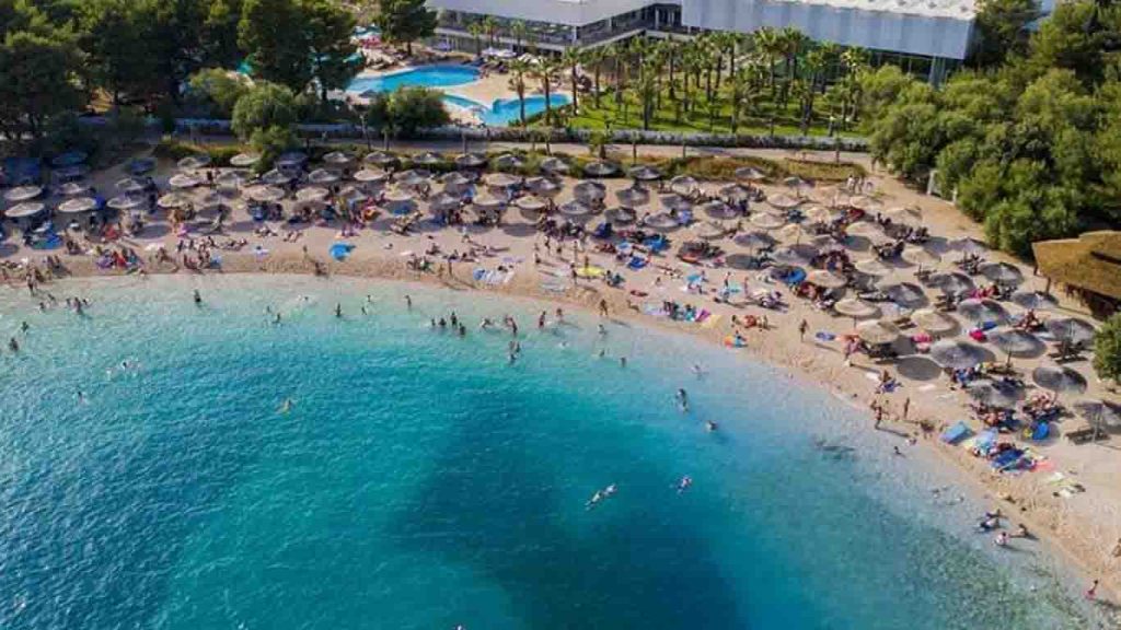 Hrvatska net White Beach Amadria Park