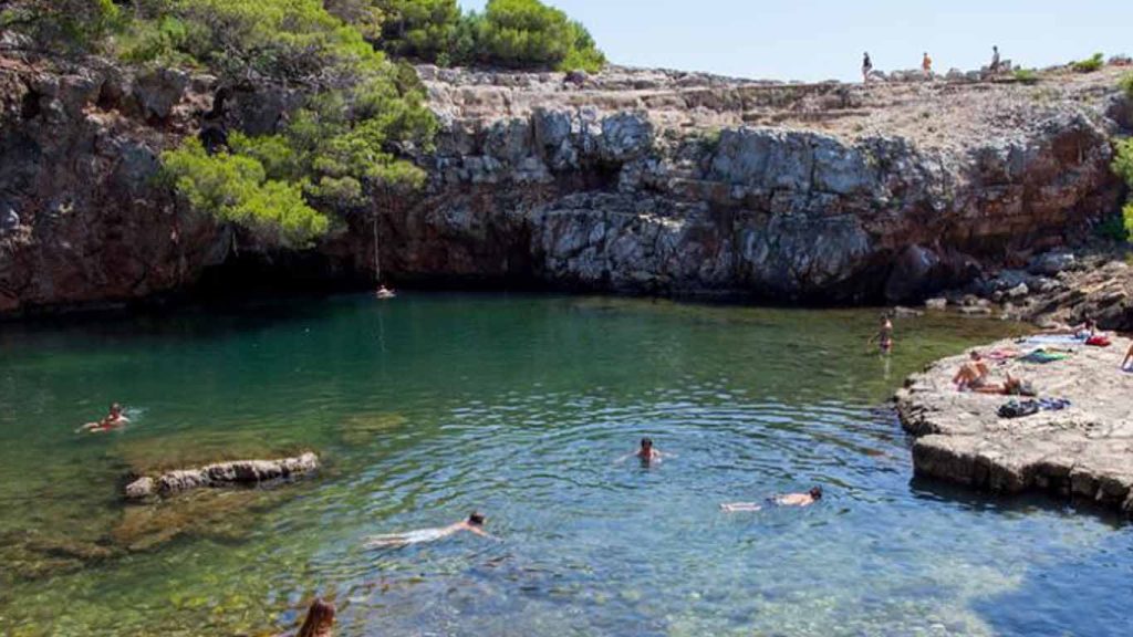 Dead See Lake on Lokrum
